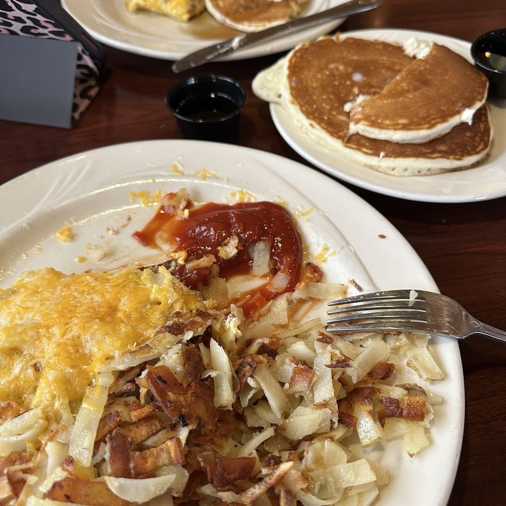 GoodFella's Cafe - Bacon and cheese omelet - Breakfast & Brunch Near Me - Corona, California