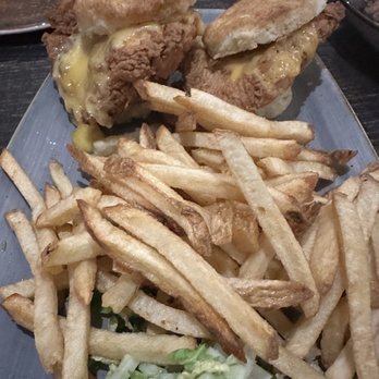 SOCIAL BIRD - Chicken sliders - Gastropubs Near Me - Lafayette, California