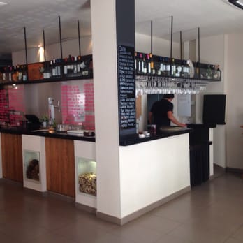 Landero - No se puede comer mejor. Os recomiendo que os paséis por aquí. - Tapas Bars Near Me - Seville, SE Landero - No se puede comer mejor. Os recomiendo que os paséis por aquí. - Tapas Bars Near Me - Seville, SE