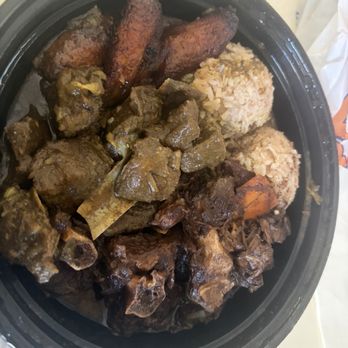 Back A Yard Caribbean Grill - Curried Goat & Beef Oxtails - Caribbean Near Me - San Jose, California