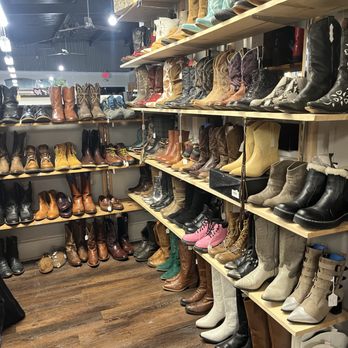Penelope Pickers Vintage Clothing - Used, Vintage & Consignment Near Me - Waco, Texas