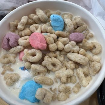 Dave's Hot Chicken - Lucky Charms Top Loaded Shake - Chicken Shop Near Me - Burbank, California