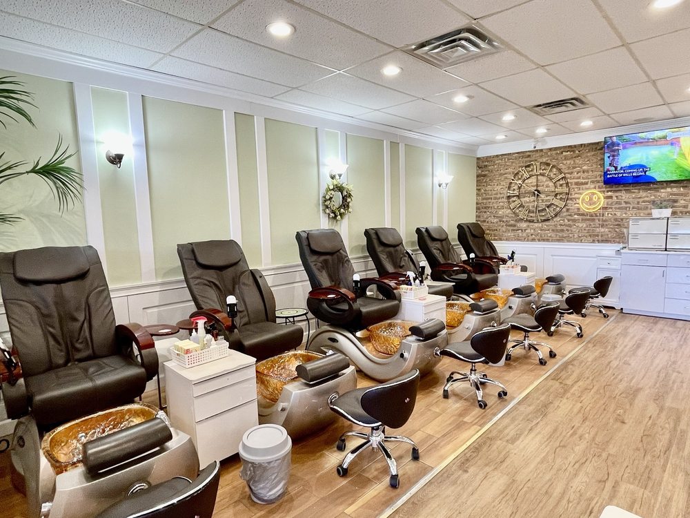 NOELLA NAIL SPA Updated August 2024 84 Photos & 33 Reviews 401 W