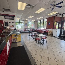 Mr Submarine - Lobby 2
