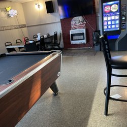 Browns Hill Tavern & Motel - Entertainment