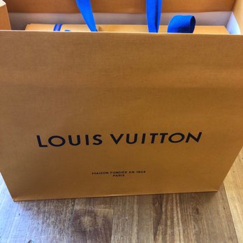 Louis Vuitton - My first Louis Vuitton purse! I'm so excited!! - Leather Goods Near Me - Palo Alto, California