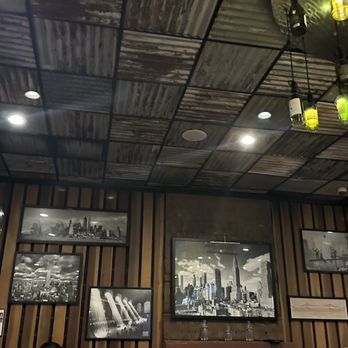 Grimaldi's Pizzeria - Pictures and chandelier - Pizza Near Me - Scottsdale, Arizona Grimaldi's Pizzeria - Pictures and chandelier - Pizza Near Me - Scottsdale, Arizona