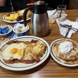 Dulce de leche Original Buttermilk Pancakes - (Short Stack) With Combo