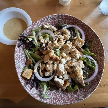 Frady’s Taphouse & Eatery - Grilled Chicken Salad Feta, blueberries, pistachios, croutons, red onion, citrus vinaigrette - American Near Me - High Point, North Carolina Frady’s Taphouse & Eatery - Grilled Chicken Salad Feta, blueberries, pistachios, croutons, red onion, citrus vinaigrette - American Near Me - High Point, North Carolina