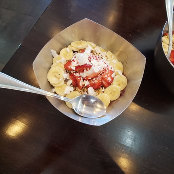 Vitality Bowls - Medium tropical bowl - Juice Bars & Smoothies Near Me - Roseville, California Vitality Bowls - Medium tropical bowl - Juice Bars & Smoothies Near Me - Roseville, California