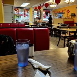 Sichuan Chinese Restaurant - Dining area