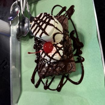 Que'd up 615 - Smoked brownies - Barbeque Near Me - Pleasant View, Tennessee