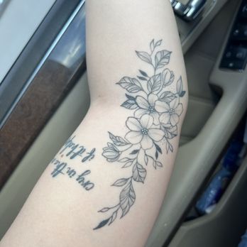 The Ink Den Tattoo Studio - Tattoo Near Me - Edgewater, Colorado The Ink Den Tattoo Studio - Tattoo Near Me - Edgewater, Colorado