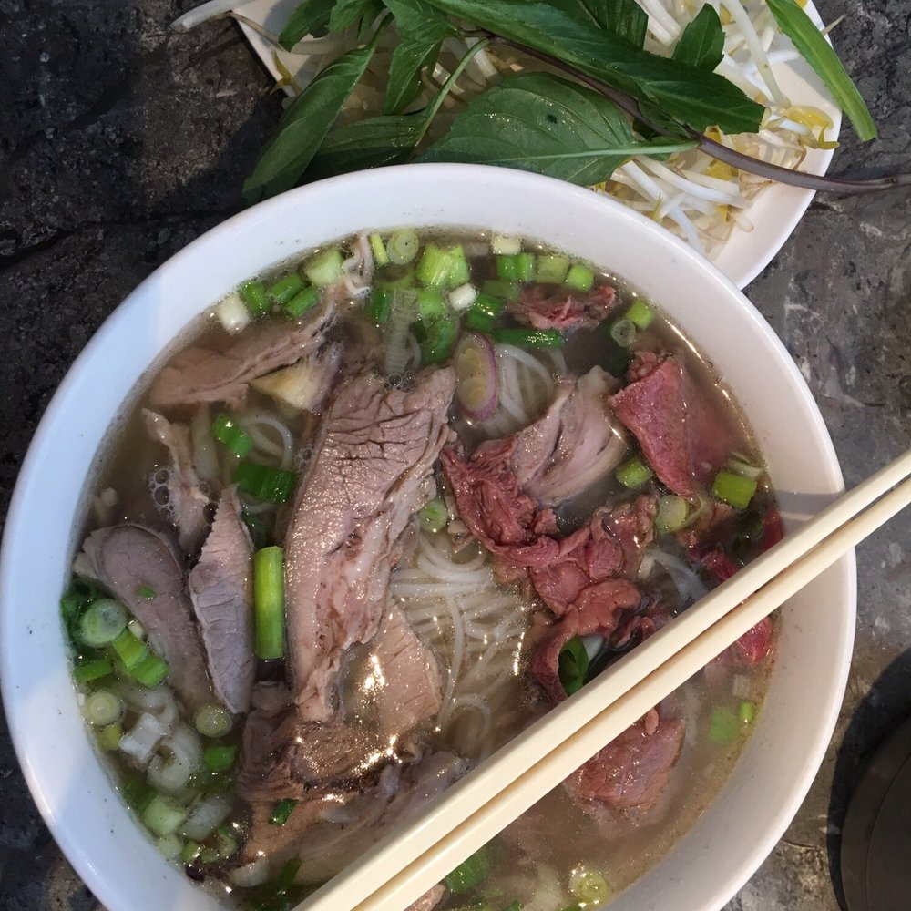 Que Ling Restaurant - Pho tai nam, delicious, and cheap compared to all other pho restos - Vietnamese Near Me - Toronto, Ontario Que Ling Restaurant - Pho tai nam, delicious, and cheap compared to all other pho restos - Vietnamese Near Me - Toronto, Ontario