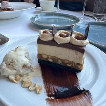 Waterbar - Schooner (Candy) Bar. Dark chocolate, peanut butter mousse (!) and vanilla ice cream with peanuts & carmel. Exquisite! - Seafood Near Me - San Francisco, California Waterbar - Schooner (Candy) Bar. Dark chocolate, peanut butter mousse (!) and vanilla ice cream with peanuts & carmel. Exquisite! - Seafood Near Me - San Francisco, California