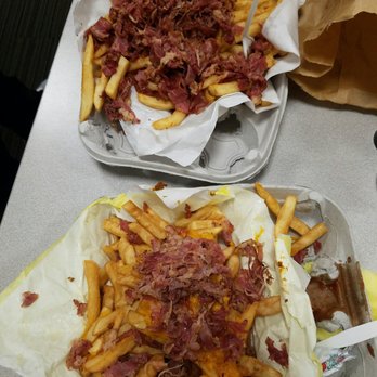 The Hat - Teresa was super rude and argued that it was our fault there was no cheese or chili. - Sandwiches Near Me - Brea, California The Hat - Teresa was super rude and argued that it was our fault there was no cheese or chili. - Sandwiches Near Me - Brea, California