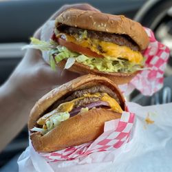 Buzzs Drive In - Double bacon cheeseburger