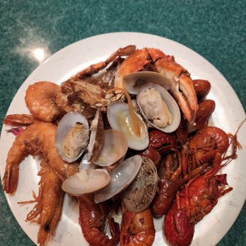 Feast Buffet - Chinese Entree Section - Chinese Near Me - Katy, Texas