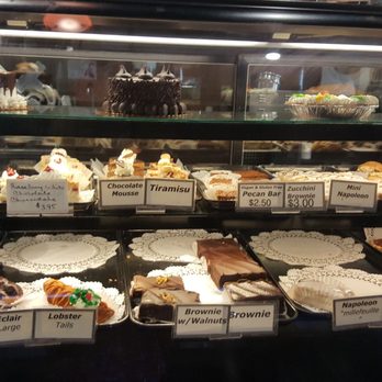 Importicos Bakery Cafe - Bakeries Near Me - Fort Pierce, Florida