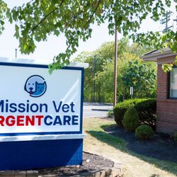 Mission Vet Urgent Care - Blue Ash - Outside
