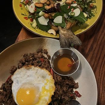 Fish Cheeks - Thai Near Me - Brooklyn, New York