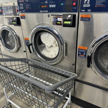 Laundry World - Laundromat Near Me - Gretna, Louisiana