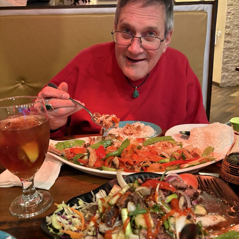 Rib eye salad(12 oz) Yakisoba Noodles Stir Fry Rib eye salad(12 oz) Yakisoba Noodles Stir Fry