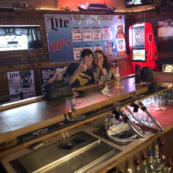 BB's Bar - Pubs Near Me - Green Bay, Wisconsin