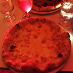 Four cheese pizza bianco