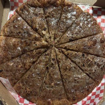 Round Table Pizza - Burnt dessert pizza - Pizza Near Me - Shoreline, Washington