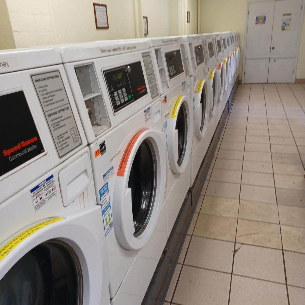 Williams Laundromat - Small Washing Machines - Laundromat Near Me - Williams, Arizona Williams Laundromat - Small Washing Machines - Laundromat Near Me - Williams, Arizona