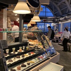 Cakes & Bakes - Cute cafe at the airport