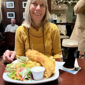 Brannigans - Fish and chips with a Guinness - Pubs Near Me - Dublin, D