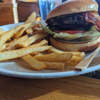 Applebee's Grill + Bar - Burgers Near Me - Carmel, Indiana