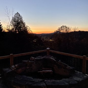 Mountain View Lodge - Sunset over the fire pit - Vacation Rentals Near Me - Helen, Georgia