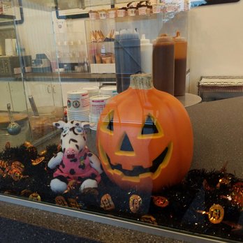 Maggie Moo's - Festive for Halloween! - Ice Cream & Frozen Yogurt Near Me - Round Rock, Texas