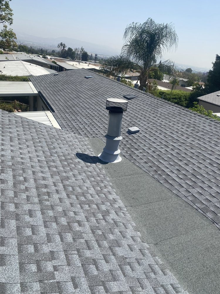 Slide of Oak Hills Roofing