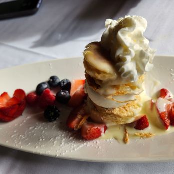 La Sen Bistro - Strawberry napolitan - French Near Me - Walnut Creek, California La Sen Bistro - Strawberry napolitan - French Near Me - Walnut Creek, California