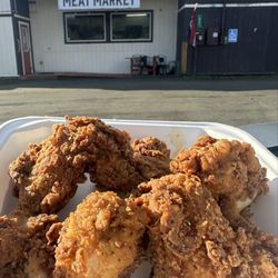 Libbey's Meat Market - Looks so good, but wasn't. Was possibly fried while still frozen. All the breading fell off when bit into and gross