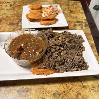 Caribbean Pleasure - Oxtails, black rice, plantain - Caribbean Near Me - San Diego, California