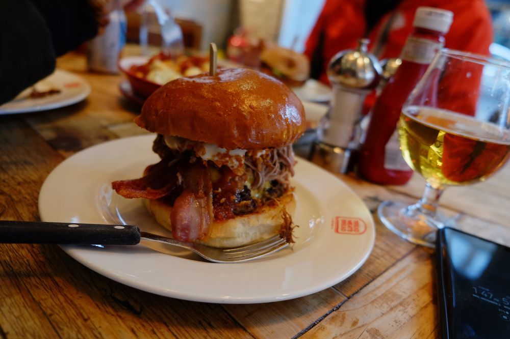 BREAD MEATS BREAD 380 Photos & 173 Reviews Burgers 104 St Vincent