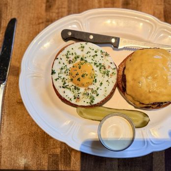 Au Cheval - Classic Au Cheval Double Cheeseburger with fried egg - Burgers Near Me - New York, New York Au Cheval - Classic Au Cheval Double Cheeseburger with fried egg - Burgers Near Me - New York, New York