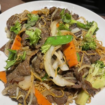Phở Ca Dao - FR3. Stir-Fried Egg Noodle - Vietnamese Near Me - Poway, California