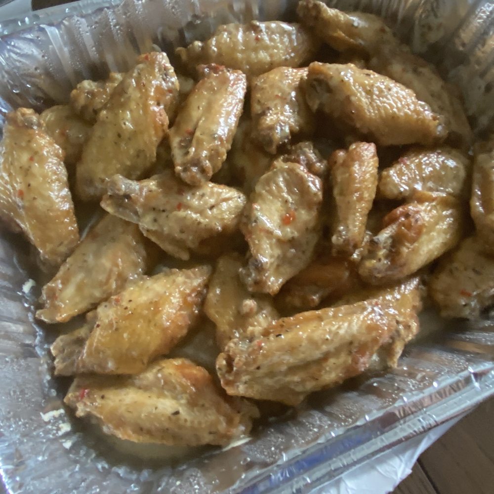 Buffalo Wild Wings - 30 Parmesan Garlic Traditional Combo Traditional Wings - Chicken Wings Near Me - Riverview, Florida