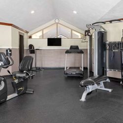 Baymont Inn and Suites by Wyndham Farmington, MO - Health club fitness center gym