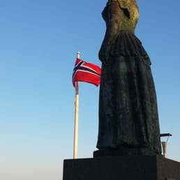 The Norwegian Lady on Virginia Beach The Norwegian Lady on Virginia Beach
