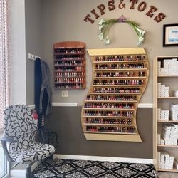 Tips & Toes Salon