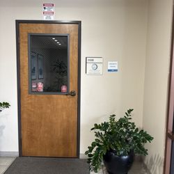 Dental Aesthetics and Wellness Center - Dark and locked up