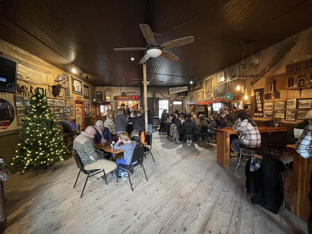 Crown King Saloon & Eatery