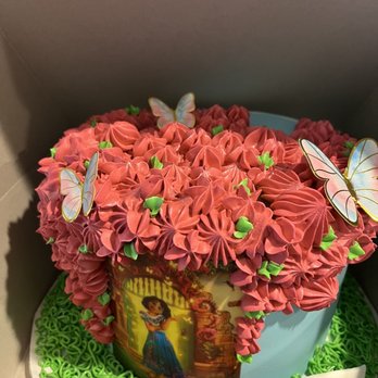 Sweet Paradise Bakery and Cafe - a birthday cake - Bakeries Near Me - Arleta, California